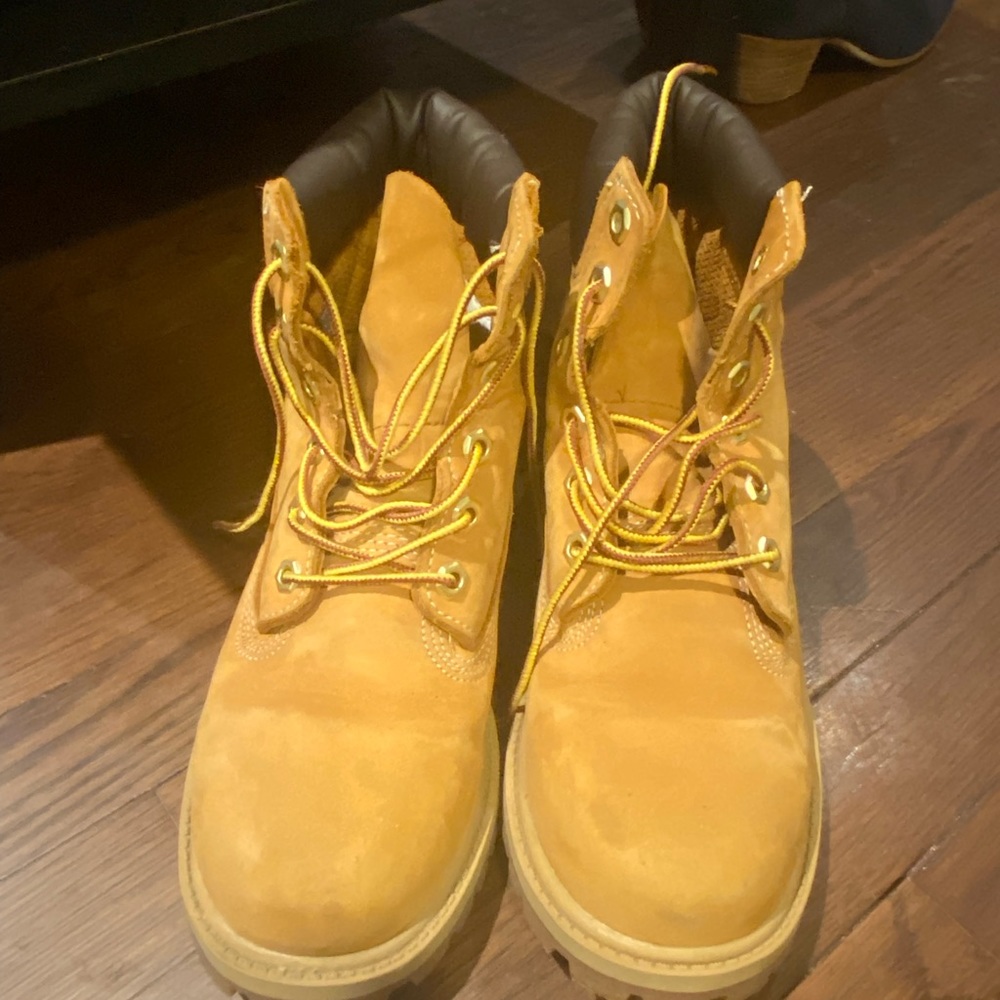 Timberland size 4 kids unisex